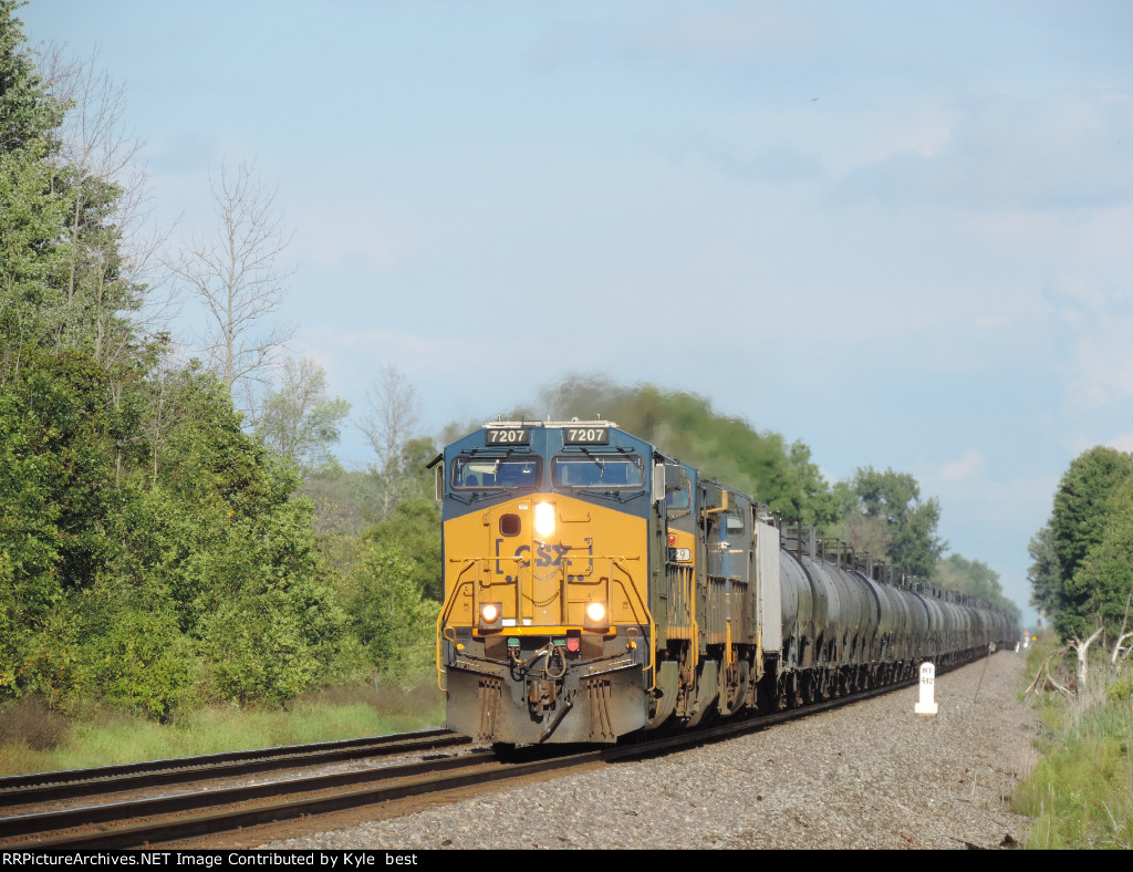 CSX 7207 on B726